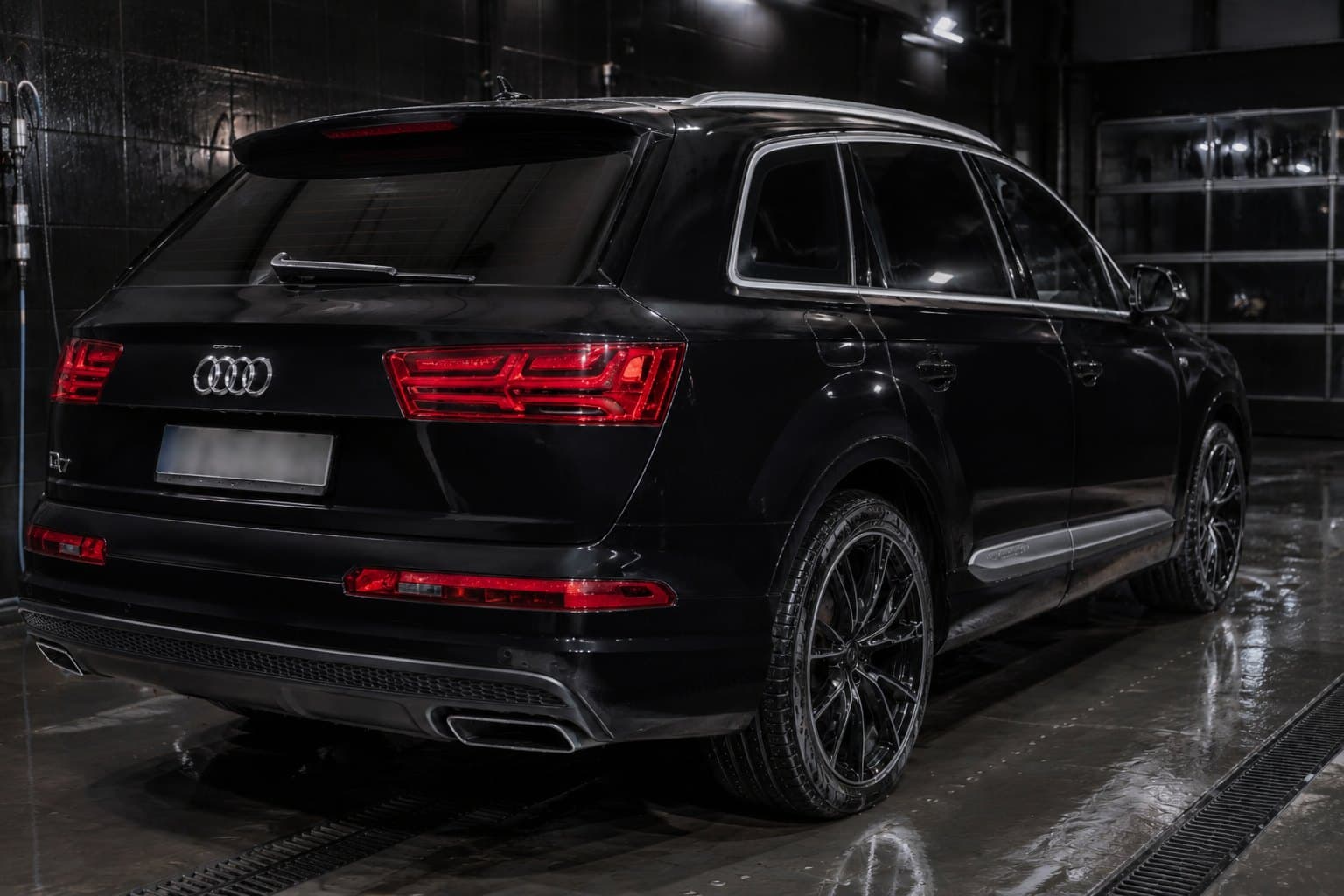 Audi Q7: активная пена ASF и результат мойки — после мойки химией ASF
